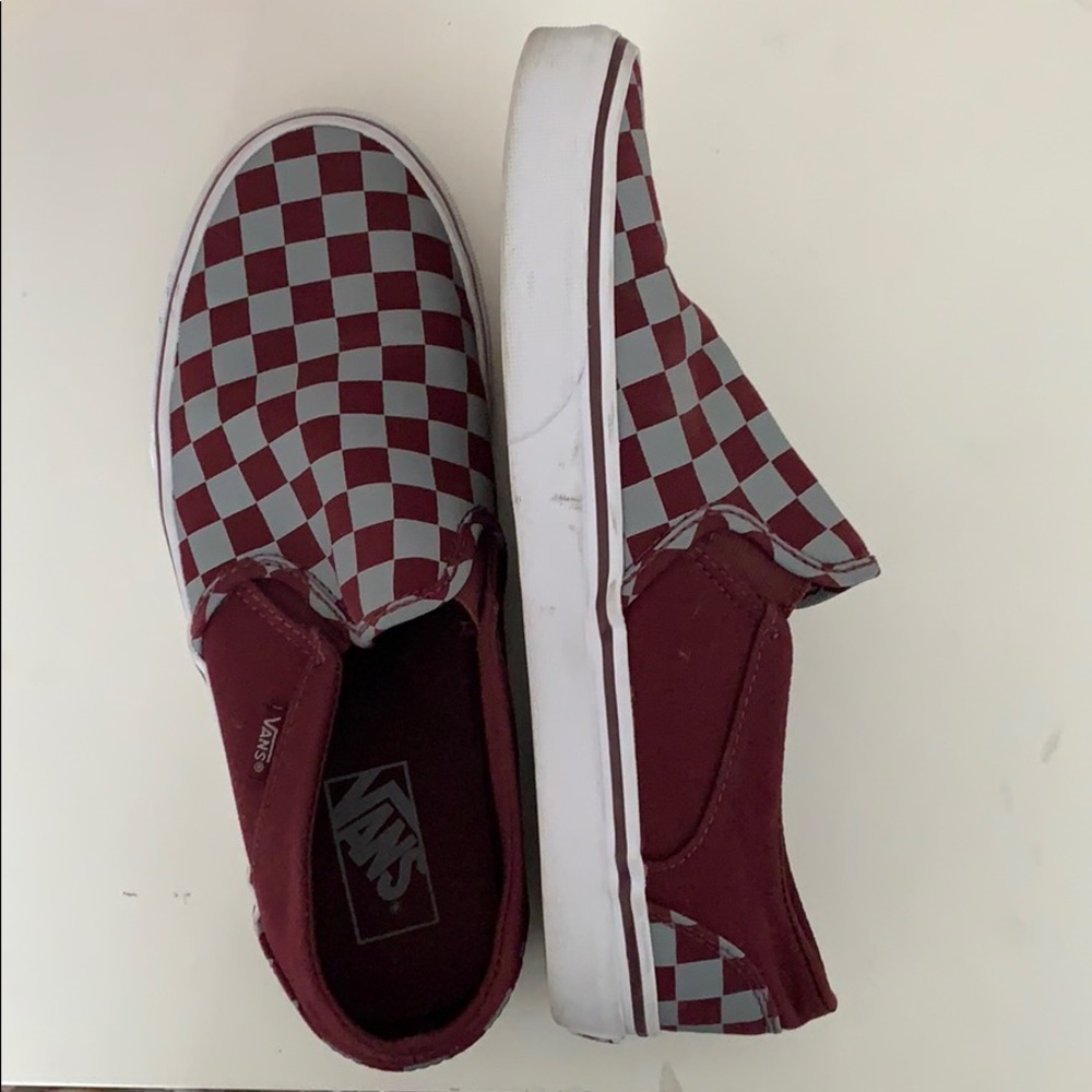 maroon&grey checkered vans